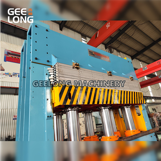 Mesin Press Panas Multi-lapis untuk Kayu Lapis Berwajah Film