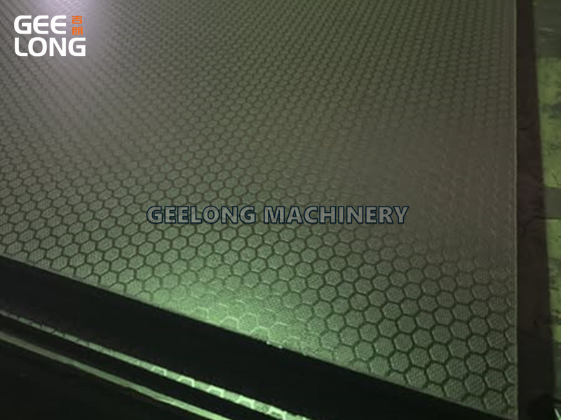 Kayu lapis-konstruksi-kayu lapis-lapis-film-kayu lapis-hexa (1)