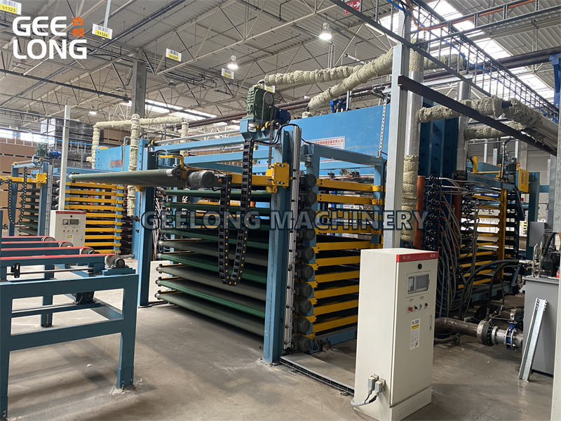 Mesin jalur pengepres panas-panas-film-berwajah-kayu lapis-laminasi-otomatis (5)